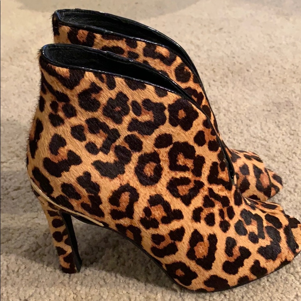 LEOPARD MOHAIR Leather BOOTIES- NWOT - Picture 4 of 7